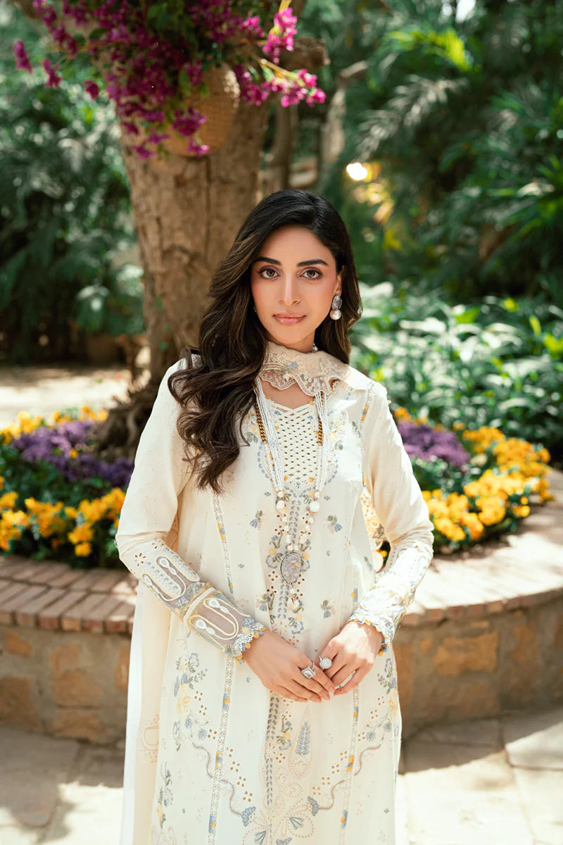 Close-up of detailed embroidery on Qalamkar SB-09 Adeena lawn suit.