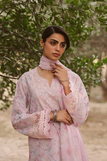 Close-up of detailed embroidery on Ayzel Selis AL-25-V10-06 designer outfit.